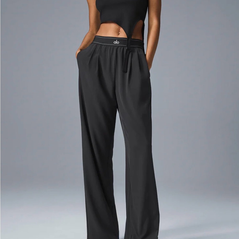 ALO Yoga Women's Black Wide-Leg Pants (M, Long)